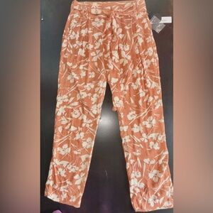 NWT Amuse Society La La Land straight Leg pleated Woven Pant size Medium